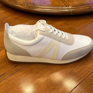 Mia Shoes women’s White and Tan Sneakers